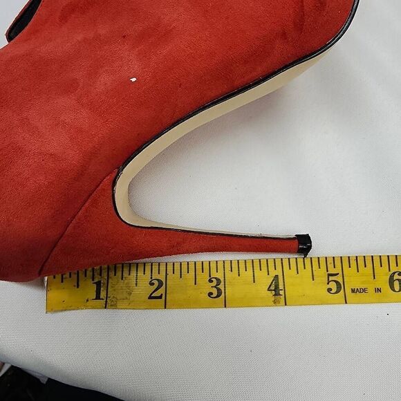Guess Size 8.5 Ondrea Red Suede Pointed Toe Heeled Ankle Boots F - Picture 11 of 13